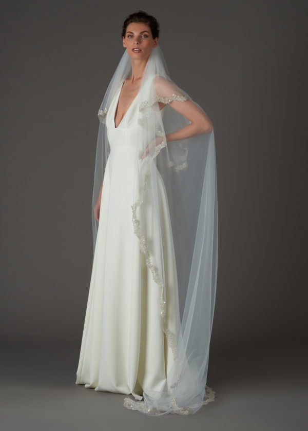 accessoire-mariee-voile-avec-rabat-dentelle-sequins