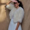 accessoire-mariee-veste-plumes-chaud