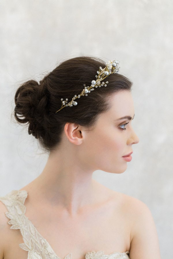 accessoire-cheveux-mariee-couronne-or-perles