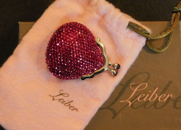 porte-monnaie-judith-leiber-coin-purse-crystals-ruby