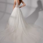 designer-wedding-dress-paris-justin-alexander-signature
