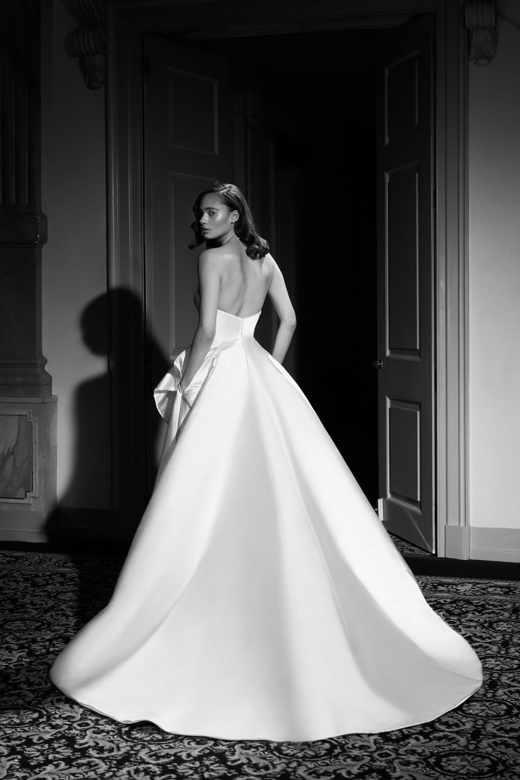 Viktor Rolf Mariage Wedding Dresses In Paris Metal Flaque Bridal Shop Paris