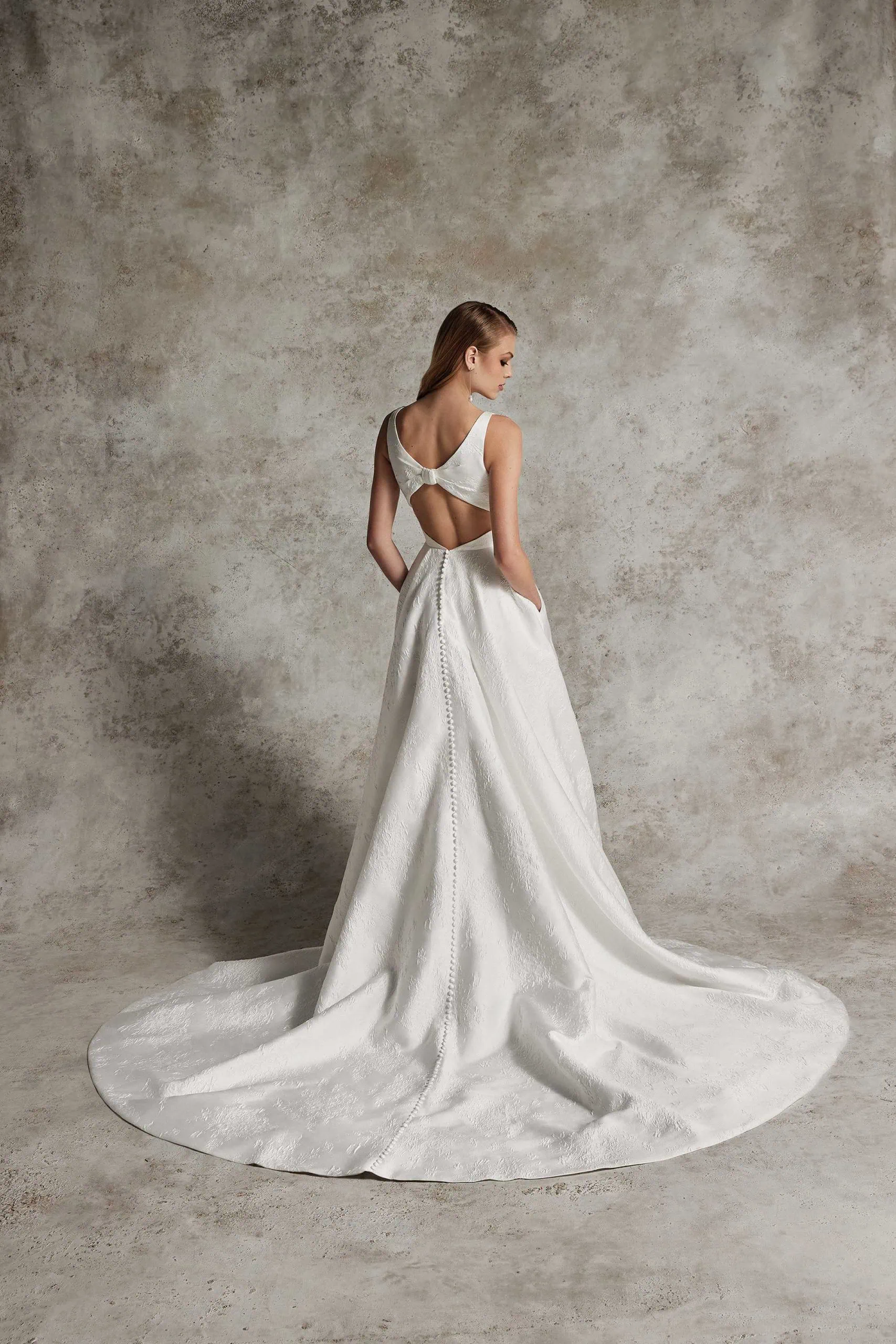Justin Alexander wedding dress in Paris - Metal Flaque Justin Alexander wedding dress in Paris - Metal Flaque
